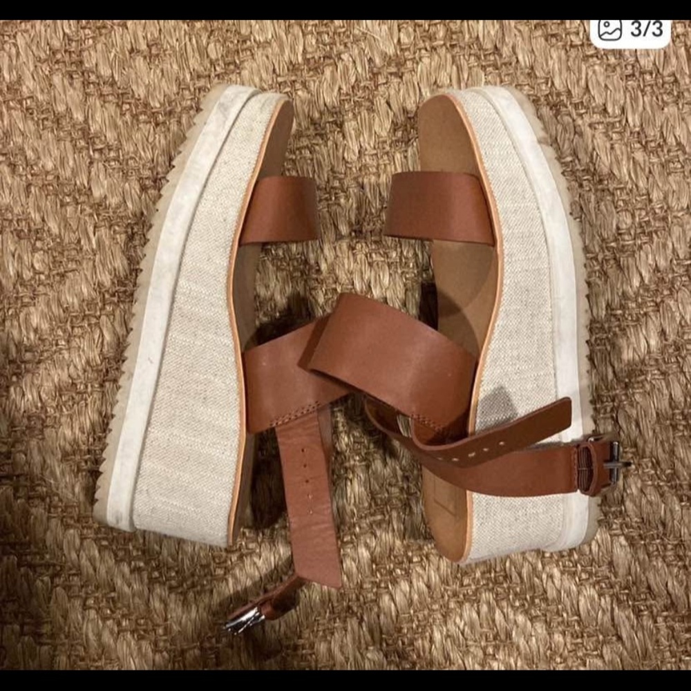 Dolce Vita- Stylish Brown and Cream Women's Platform Sandals